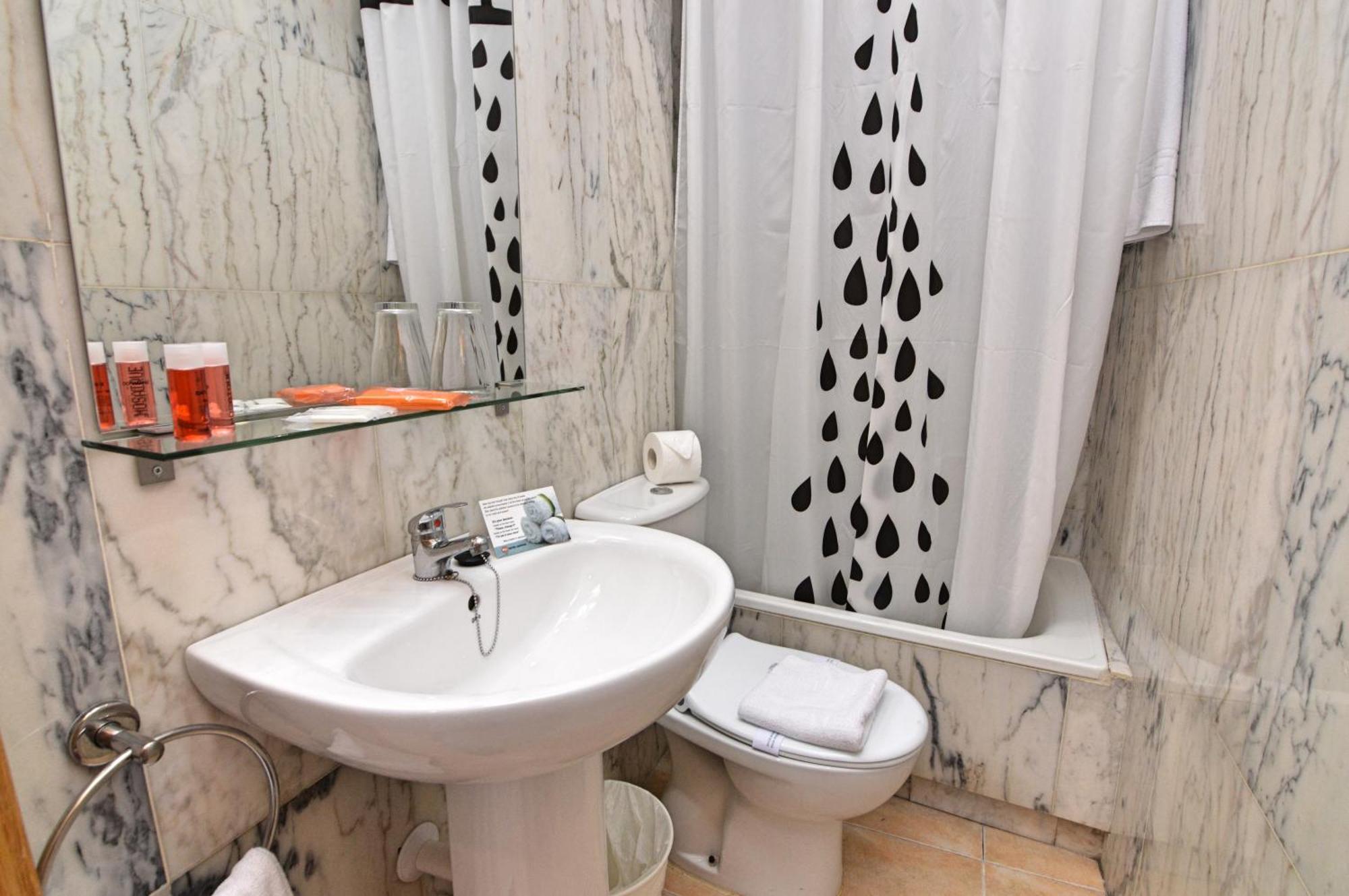 Hotel Queens - Adults Only Benidorm Zimmer foto