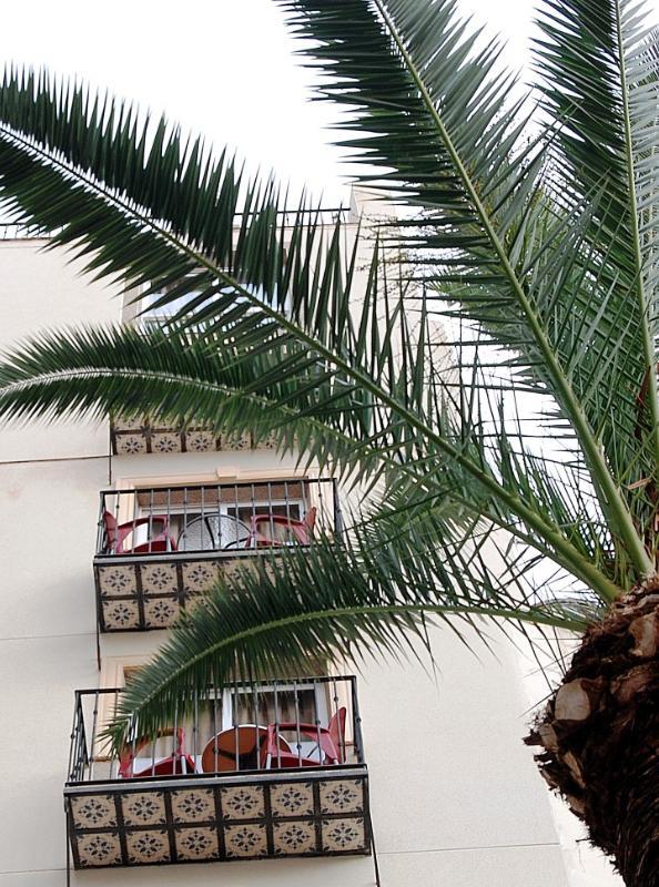 Hotel Queens - Adults Only Benidorm Exterior foto